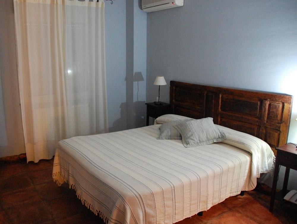 Posada Tresmentiras Aldeanueva del Camino Pokoj fotografie