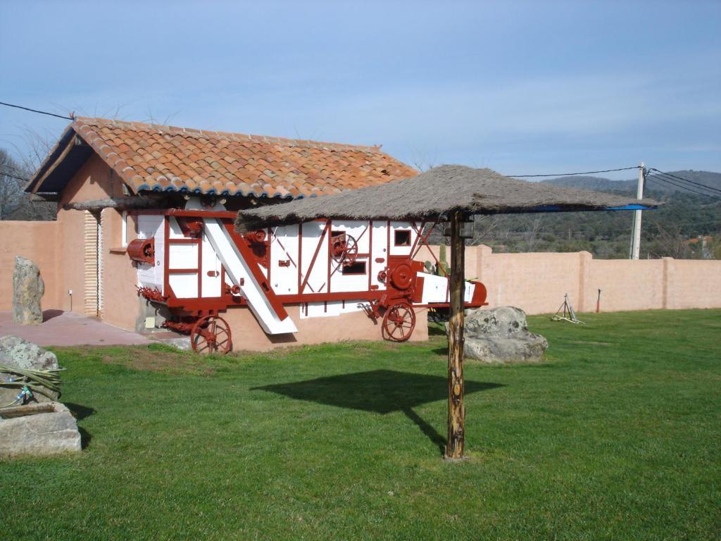 Posada Tresmentiras Aldeanueva del Camino Exteriér fotografie